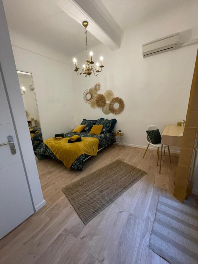 Le Casimir - Superbe T3 En Plein Centre Ville Renove Avec Gout - Wifi Béziers Exteriör bild