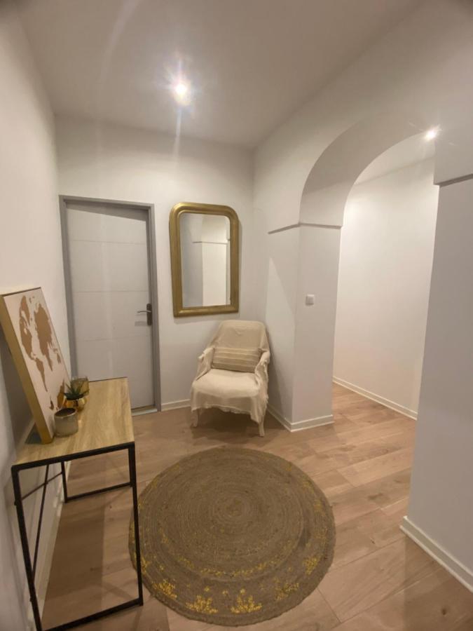 Le Casimir - Superbe T3 En Plein Centre Ville Renove Avec Gout - Wifi Béziers Exteriör bild
