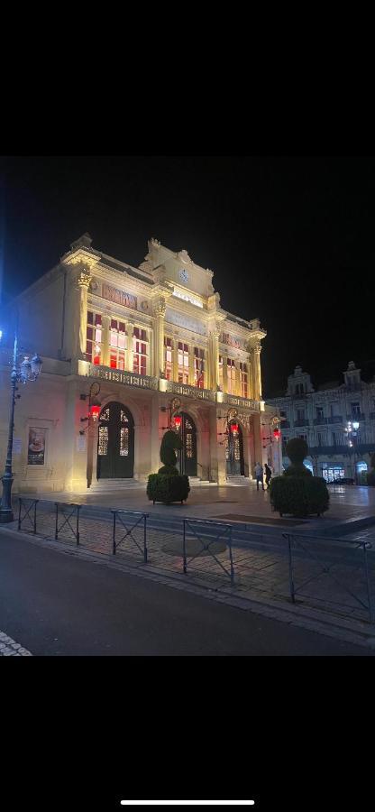 Le Casimir - Superbe T3 En Plein Centre Ville Renove Avec Gout - Wifi Béziers Exteriör bild